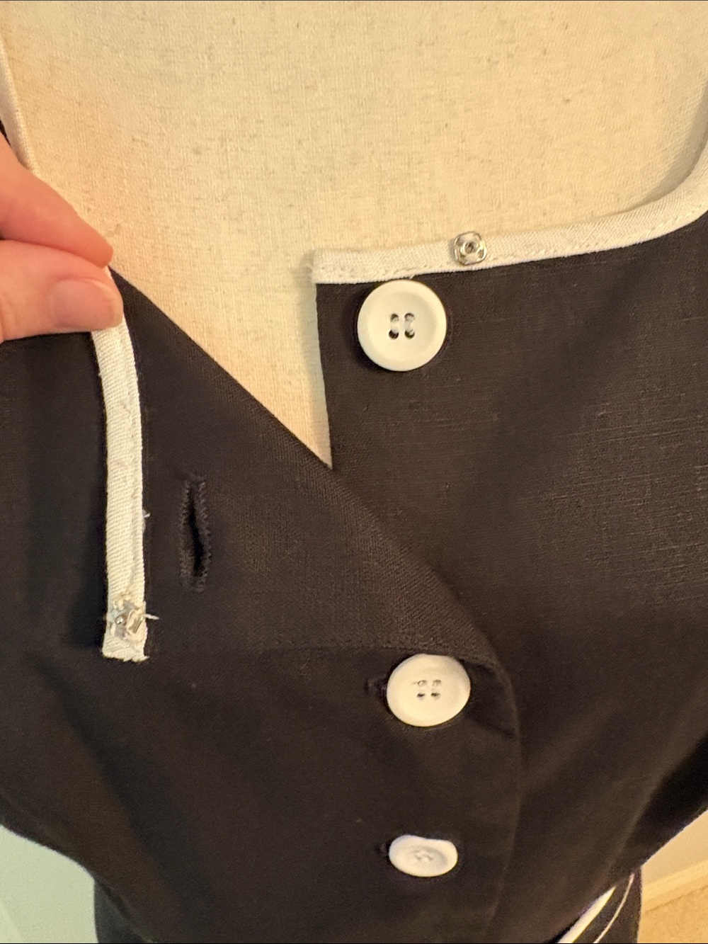Vintage TALBOTS Belted Linen Black White Piping Button Down Sun Dress size 12 - Picture 9 of 11